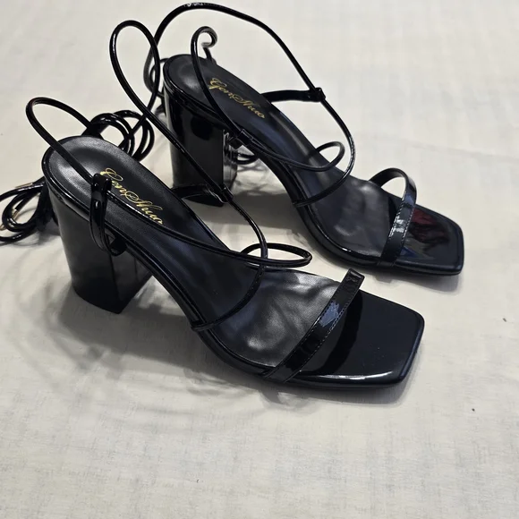 Genshuo Black Strappy Women's Heels - Picture 12 of 16